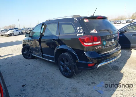 2018 Dodge Journey Crossroad Awd z USA, uszkodzony, nr VIN 3C4PDDGG0JT357342